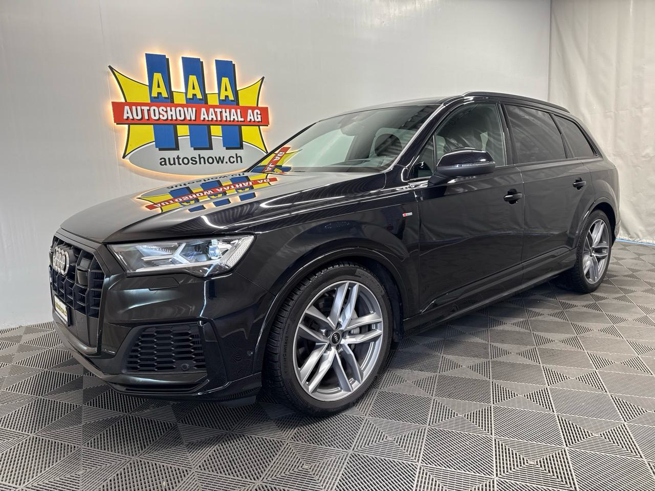 AUDI Q7 55 TFSI S Line quattro tiptronic - Autoshow Aathal AG bei Uster bietet günstige Occasionen und Neuwagen