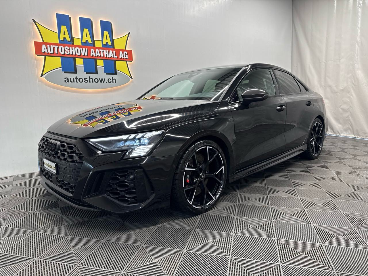AUDI RS3 Limousine 2.5 TSI quattro S-tronic - Autoshow Aathal AG bei Uster bietet günstige Occasionen und Neuwagen