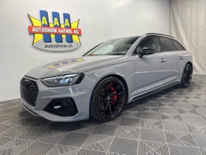 AUDI RS4 Avant quattro tiptronic - Autoshow Aathal AG bei Uster bietet günstige Occasionen und Neuwagen