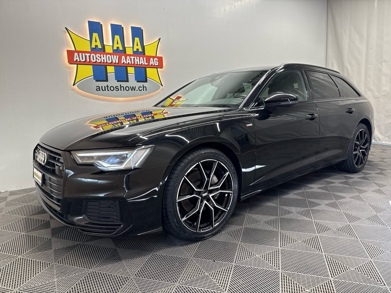 AUDI A6 Avant 45 TFSI S line S-tronic quattro - Autoshow Aathal AG bei Uster bietet günstige Occasionen und Neuwagen