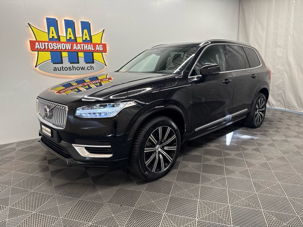 VOLVO XC90 B5 Diesel Mild Hybrid AWD Plus Bright Geartronic - Autoshow Aathal AG bei Uster bietet günstige Occasionen und Neuwagen