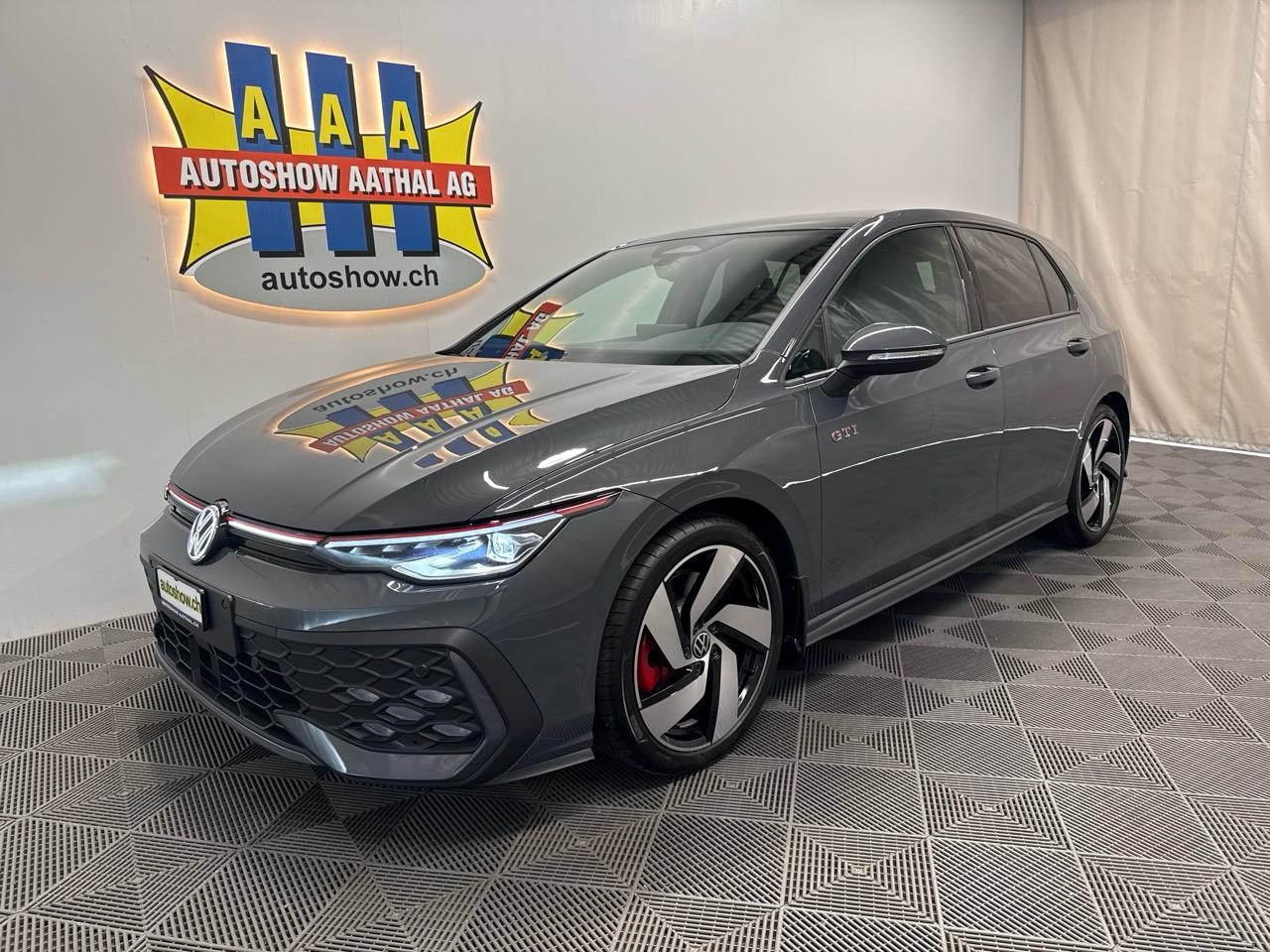 VW Golf 2.0 TSI GTI DSG - Autoshow Aathal AG bei Uster bietet günstige Occasionen und Neuwagen
