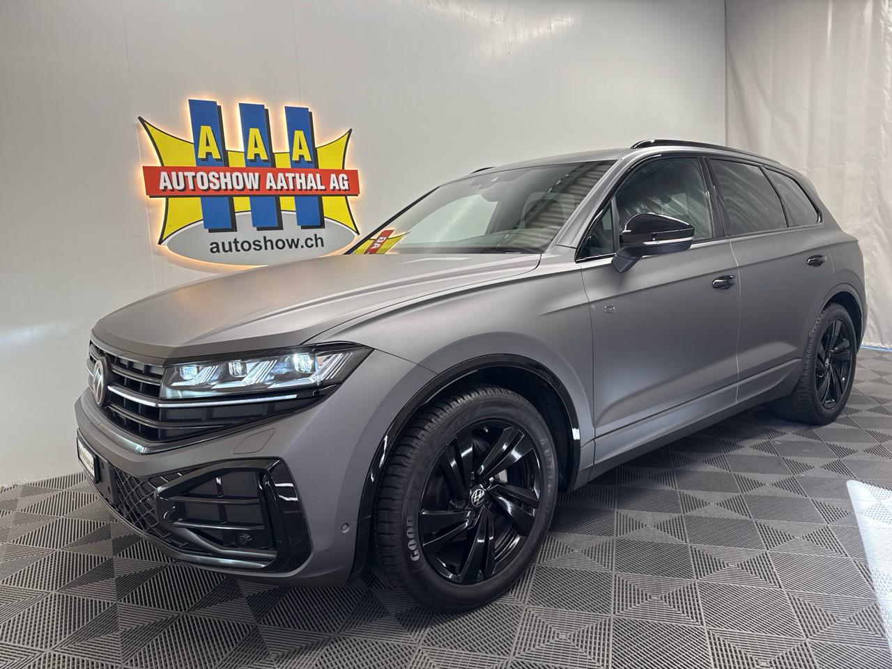VW Touareg 3.0 TDI R-Line Black Edition - Autoshow Aathal AG bei Uster bietet günstige Occasionen und Neuwagen