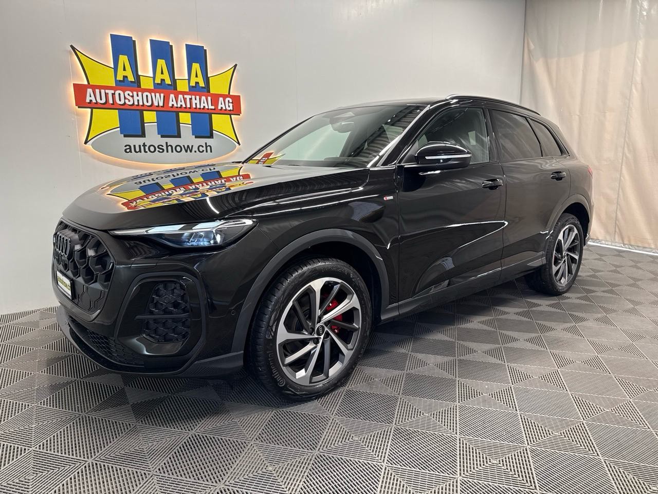AUDI Q5 TFSI quattro 150 kW S-tronic S-Line - Autoshow Aathal AG bei Uster bietet günstige Occasionen und Neuwagen 1