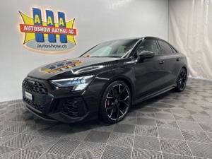 AUDI RS3 Limousine 2.5 TSI quattro S-tronic - Autoshow Aathal AG bei Uster bietet günstige Occasionen und Neuwagen 1