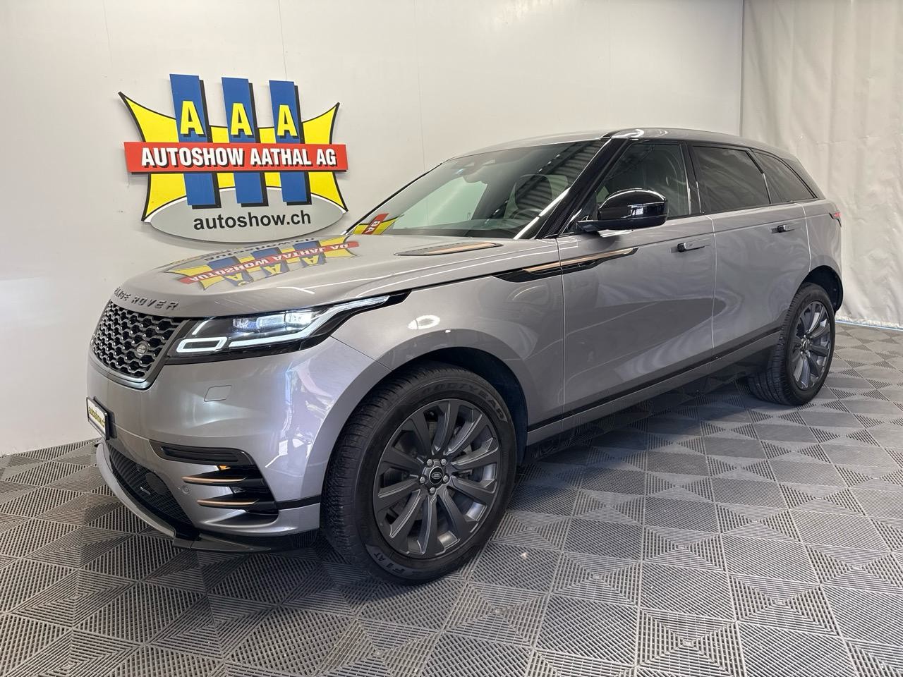 LAND ROVER Range Rover Velar D 200 R-Dynamic SE ic - Autoshow Aathal AG bei Uster bietet günstige Occasionen und Neuwagen