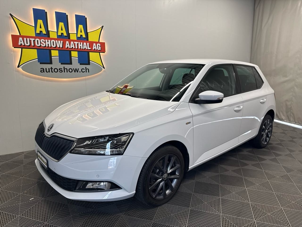 SKODA Fabia 1.0 TSI Ambition DSG - Autoshow Aathal AG bei Uster bietet günstige Occasionen und Neuwagen