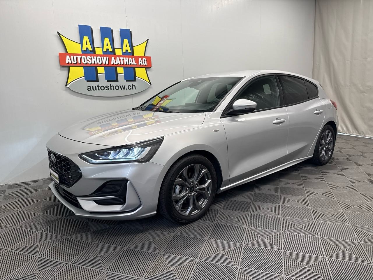 FORD Focus 1.0 MHEV ST-Line Automat - Autoshow Aathal AG bei Uster bietet günstige Occasionen und Neuwagen 2