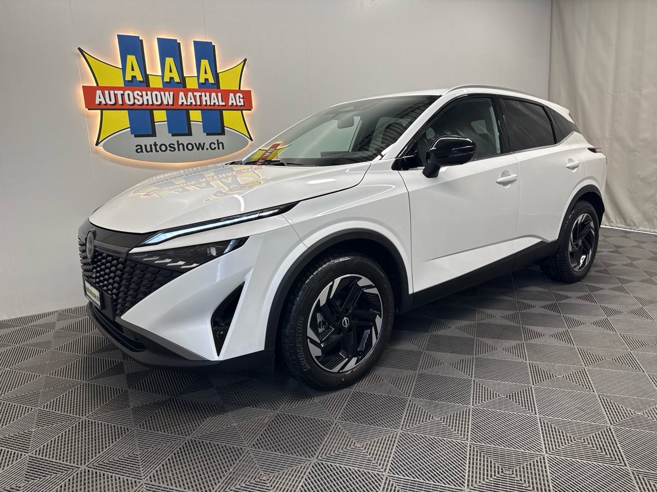 NISSAN Qashqai 1.3 DIG-T MHEV N-Connecta Xtronic 4x4 - Autoshow Aathal AG bei Uster bietet günstige Occasionen und Neuwagen 1