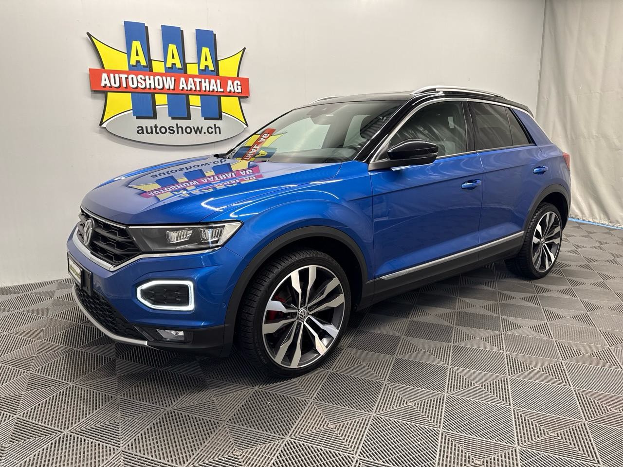 VW T-Roc 2.0 TSI Advance DSG 4Motion - Autoshow Aathal AG bei Uster bietet günstige Occasionen und Neuwagen
