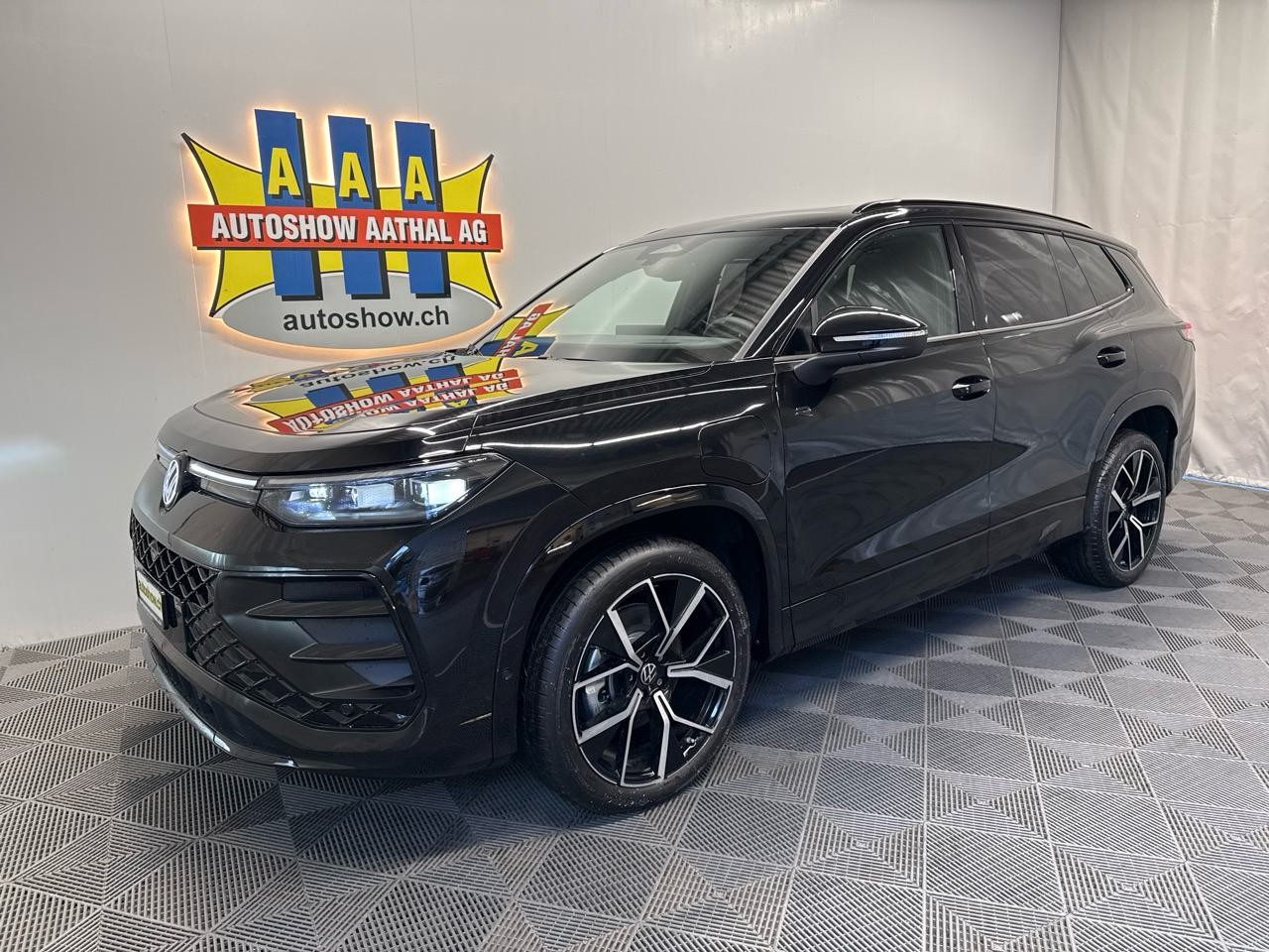 VW Tayron 1.5 TSI PHEV R-Line Black Style Limited Editon 272PS - Autoshow Aathal AG bei Uster bietet günstige Occasionen und Neuwagen 2