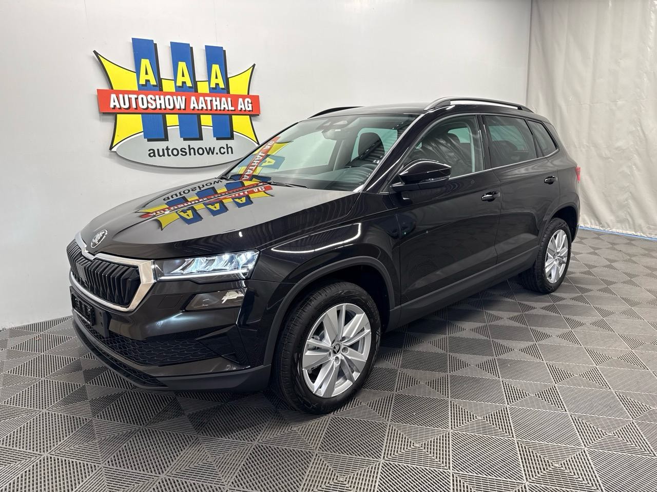 SKODA Karoq 1.5 TSI Selection DSG - Autoshow Aathal AG bei Uster bietet günstige Occasionen und Neuwagen 2